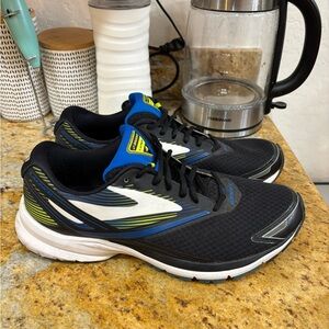 Brooks Launch 4 size 11.5